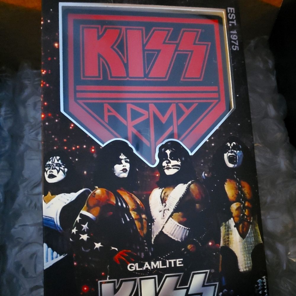 Kiss glamlite mirror